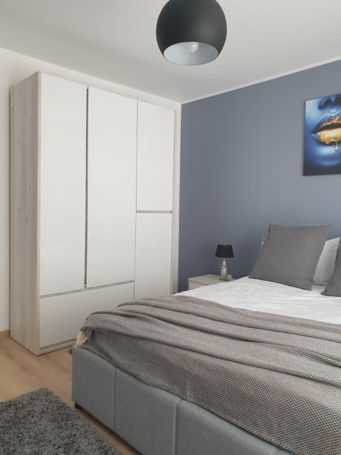 Qualis Apartament Braszów Zewnętrze zdjęcie
