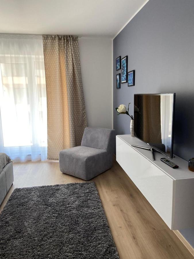 Qualis Apartament Braszów Zewnętrze zdjęcie